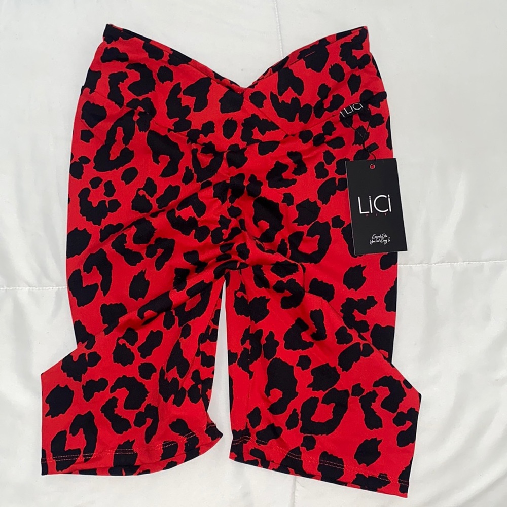 Lici fit shorts